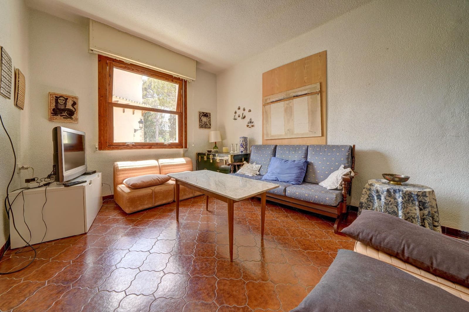 9 bedroom Villa for sale in Siete Aguas with garage - € 295,000 (Ref: 10068071)