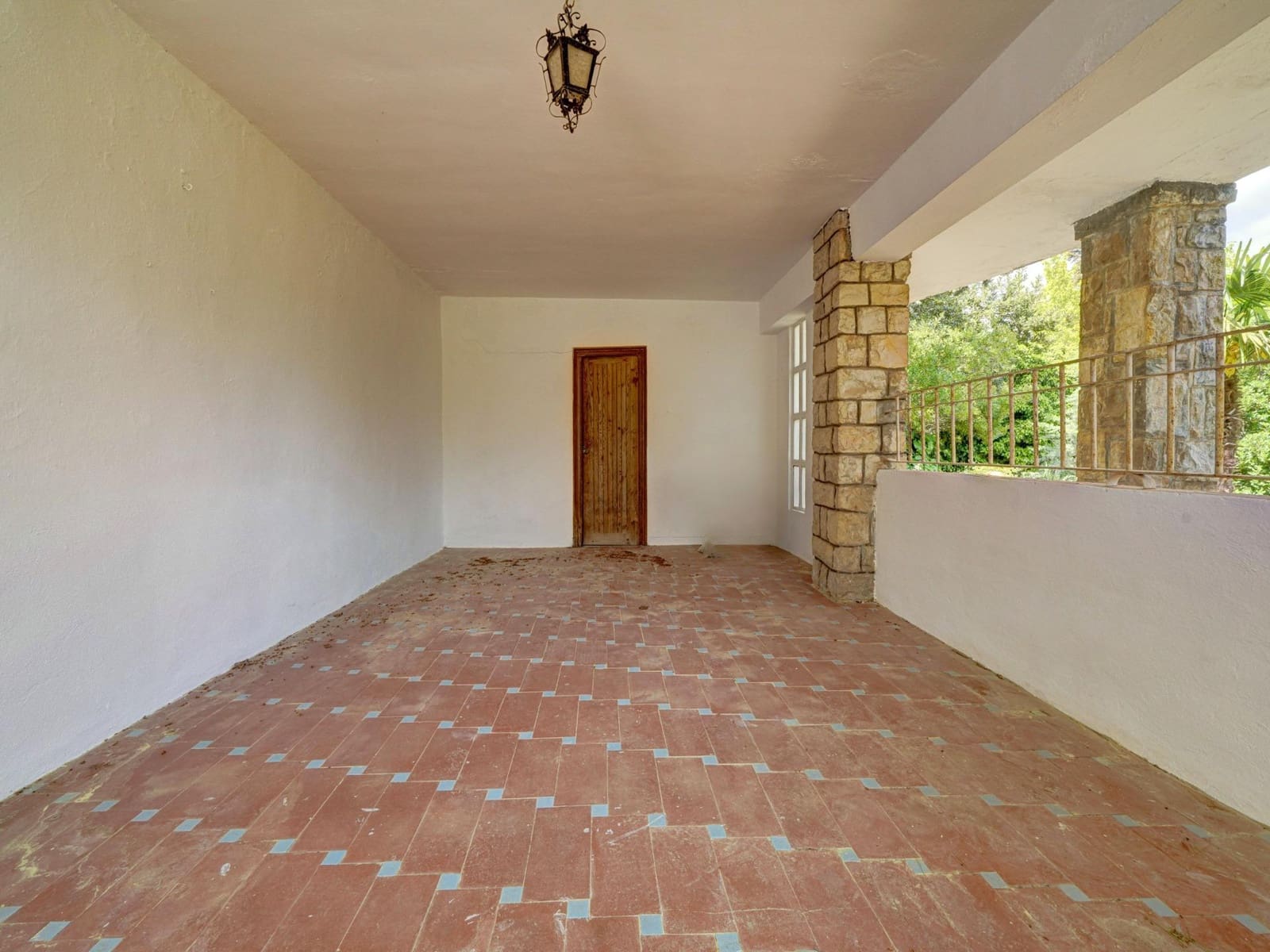 9 bedroom Villa for sale in Siete Aguas with garage - € 295,000 (Ref: 10068071)