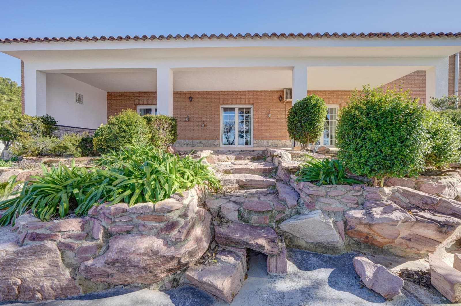 7 slaapkamer Finca/Landhuis te koop in Betera met zwembad garage - € 650.000 (Ref: 10068074)