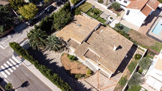 5 bedroom Villa for sale in La Cañada, Paterna with garage - € 840,000 (Ref: 10102781)