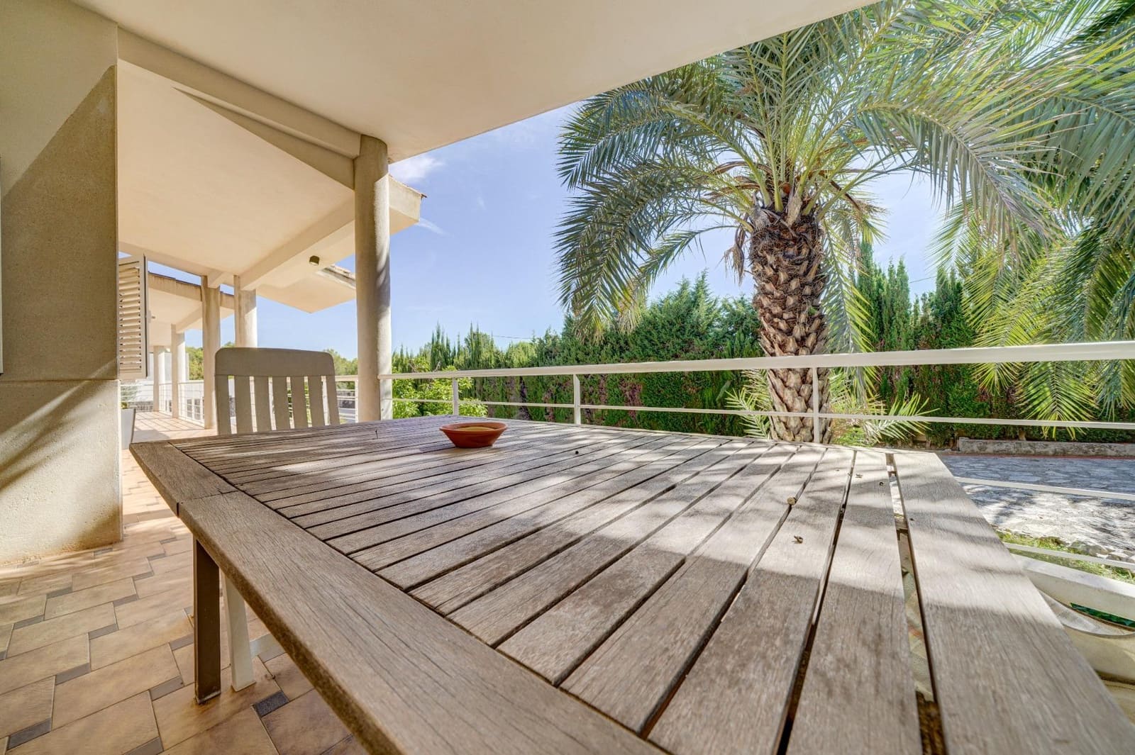 5 bedroom Villa for sale in La Canada with garage - € 840,000 (Ref: 10102781)