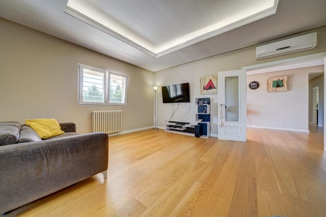 5 quarto Moradia para venda em La Cañada, Paterna com garagem - 840 000 € (Ref: 10102781)