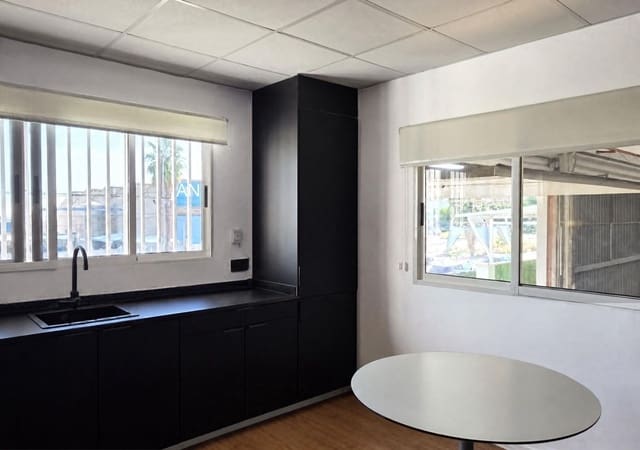 Business for rent in Paterna - € 6,500 (Ref: 10177357)