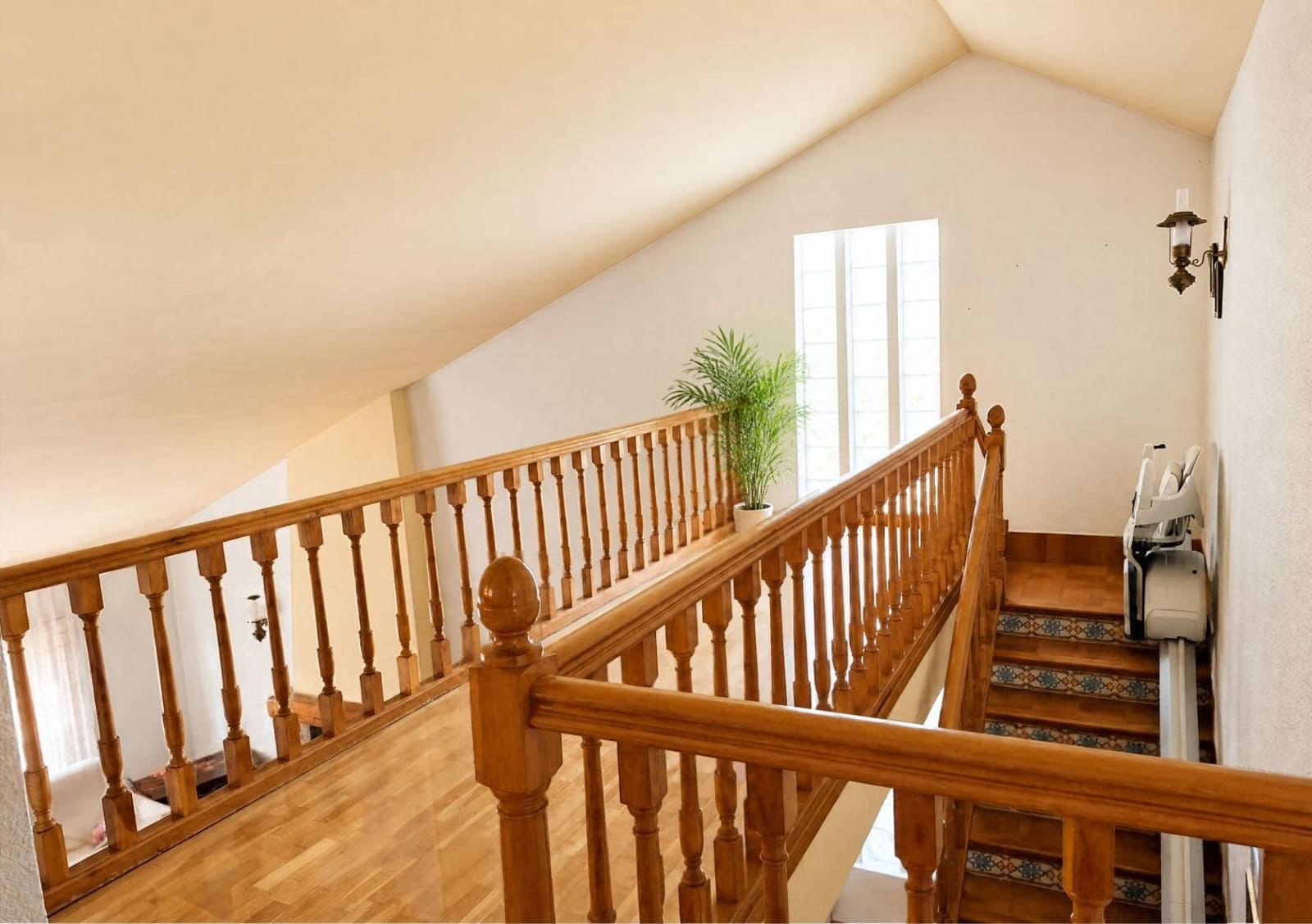 6 bedroom Villa for sale in Paterna with pool garage - € 980,000 (Ref: 10177358)