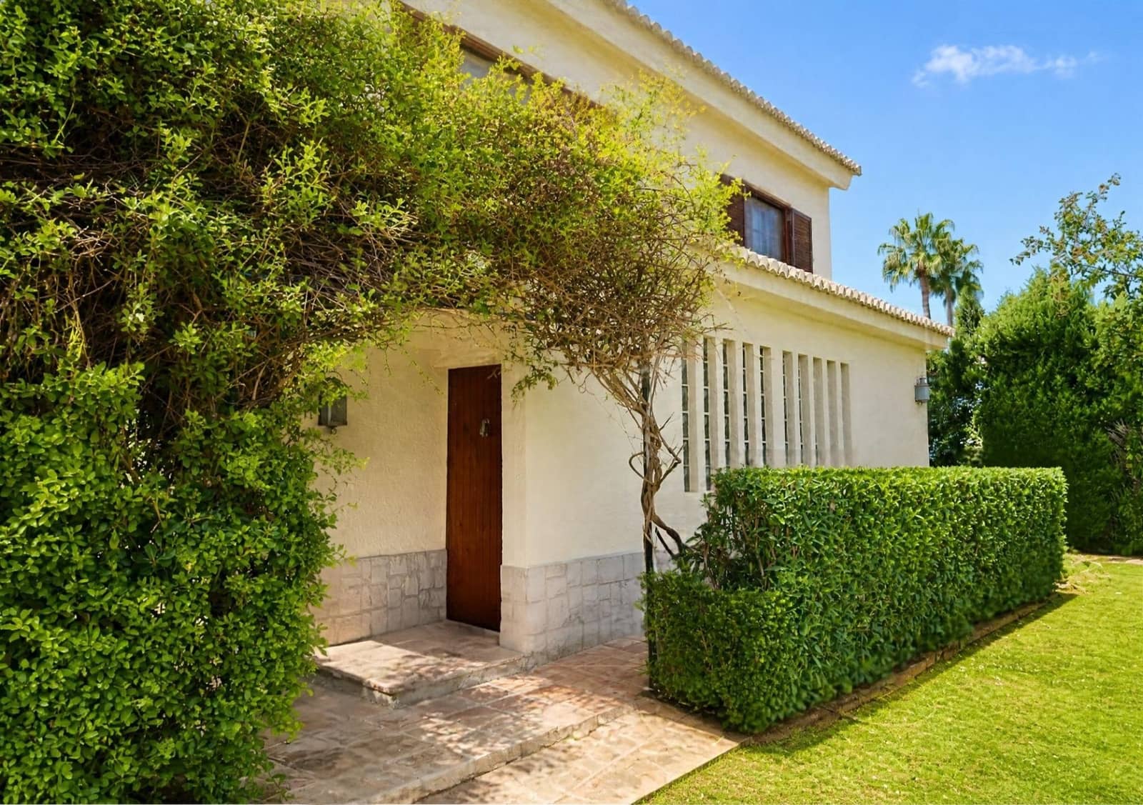 6 bedroom Villa for sale in Paterna with pool garage - € 980,000 (Ref: 10177358)