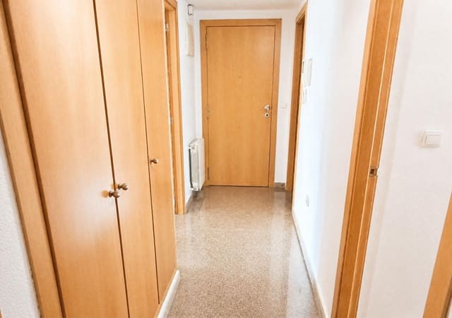 3 quarto Apartamento para arrendar em Trinitat, Valência cidade - 1 500 € (Ref: 10180776)