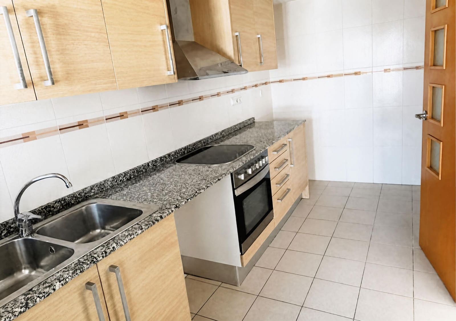 3 quarto Apartamento para arrendar em Valencia cidade - 1 500 € (Ref: 10180776)