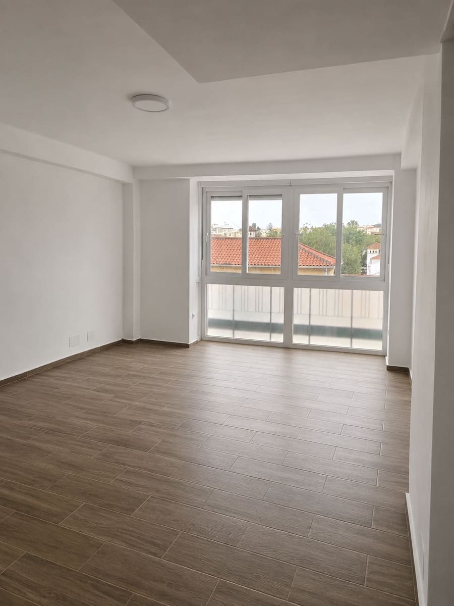 3 slaapkamer Appartement te koop in Malaga stad - € 370.000 (Ref: 9877755)