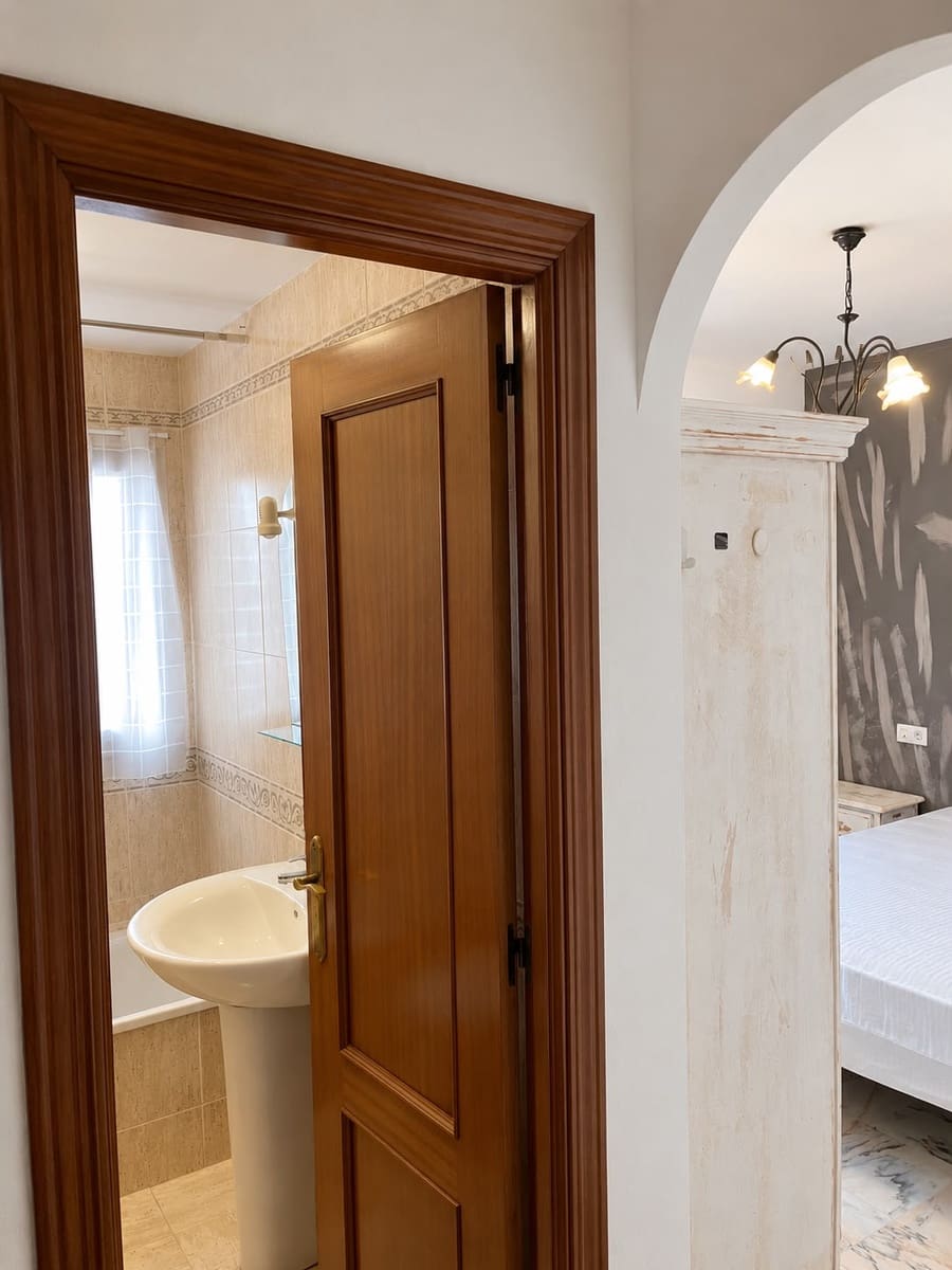 3 slaapkamer Villa te koop in Fuengirola met zwembad garage - € 489.000 (Ref: 9877756)