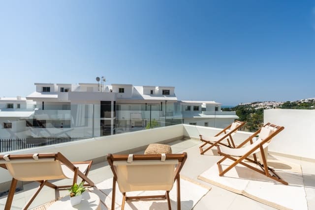 2 makuuhuone Huoneisto myytävänä paikassa Benalmádena mukana uima-altaan 
autotalli - 450 000 € (Ref: 9880473)