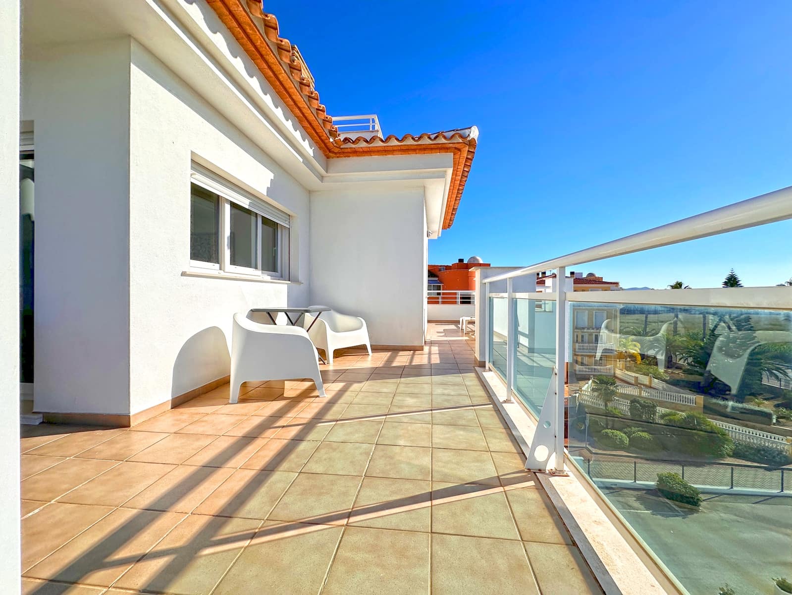 3 Zimmer Strandapartment zu verkaufen in Denia mit Pool Garage - 498.000 € (Ref: 9918852)