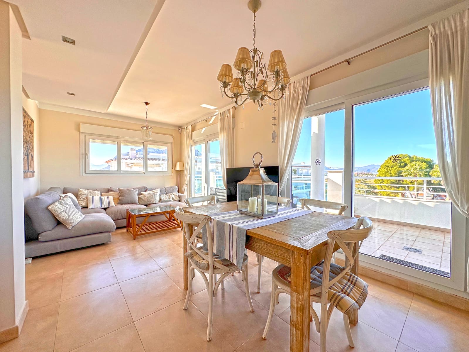 3 Zimmer Strandapartment zu verkaufen in Denia mit Pool Garage - 498.000 € (Ref: 9918852)