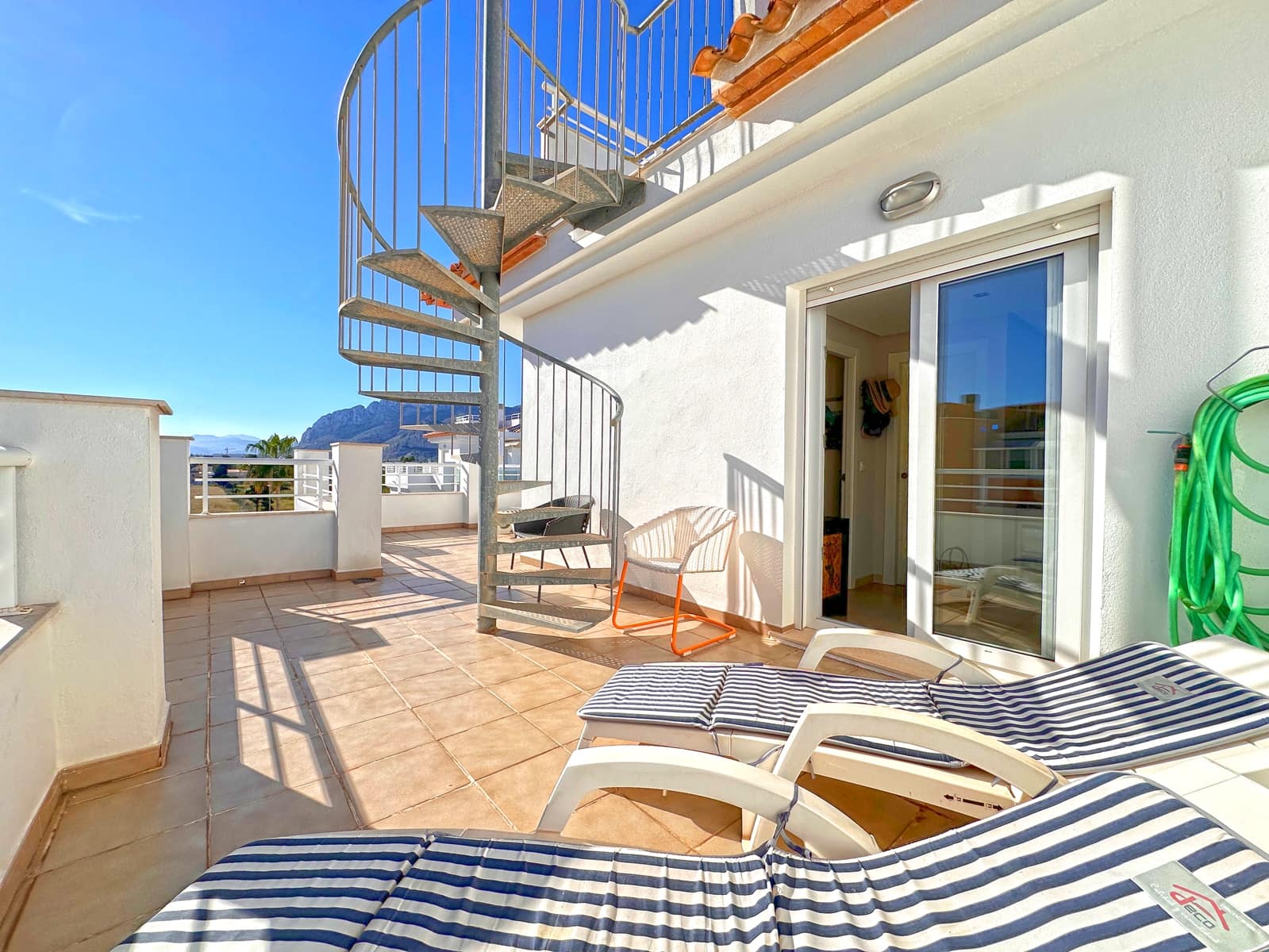 3 Zimmer Strandapartment zu verkaufen in Denia mit Pool Garage - 498.000 € (Ref: 9918852)