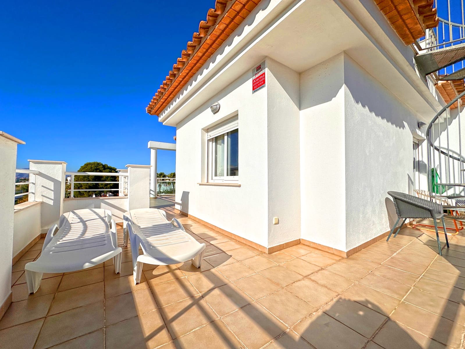 3 Zimmer Strandapartment zu verkaufen in Denia mit Pool Garage - 498.000 € (Ref: 9918852)