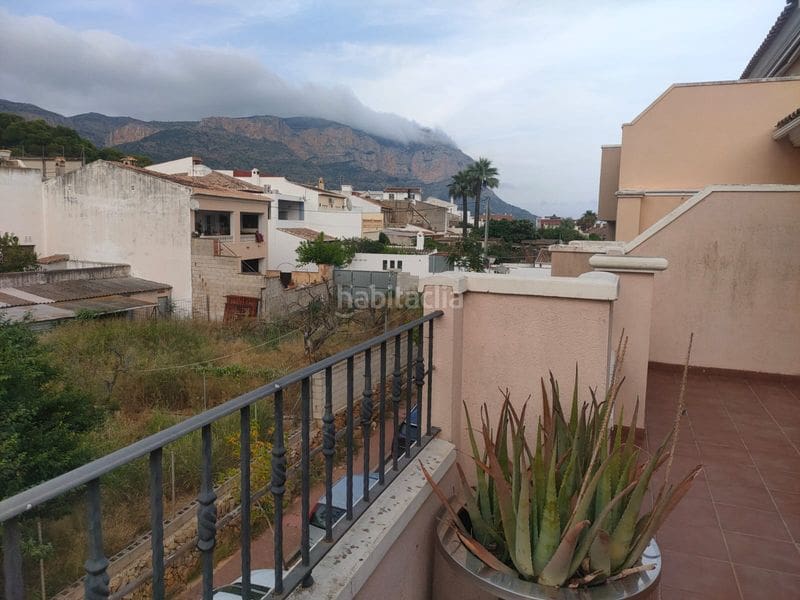 2 soverom Penthouse til salgs i Denia med svømmebasseng garasje - € 240 000 (Ref: 9946259)