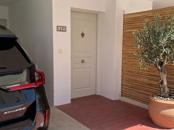 3 bedroom Townhouse for sale in Relleu with pool garage - € 264,000 (Ref: 9866332)