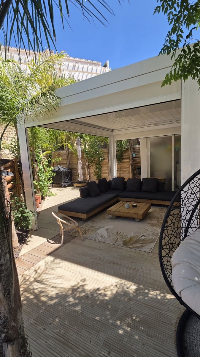3 bedroom Townhouse for sale in Relleu with pool garage - € 264,000 (Ref: 9866332)