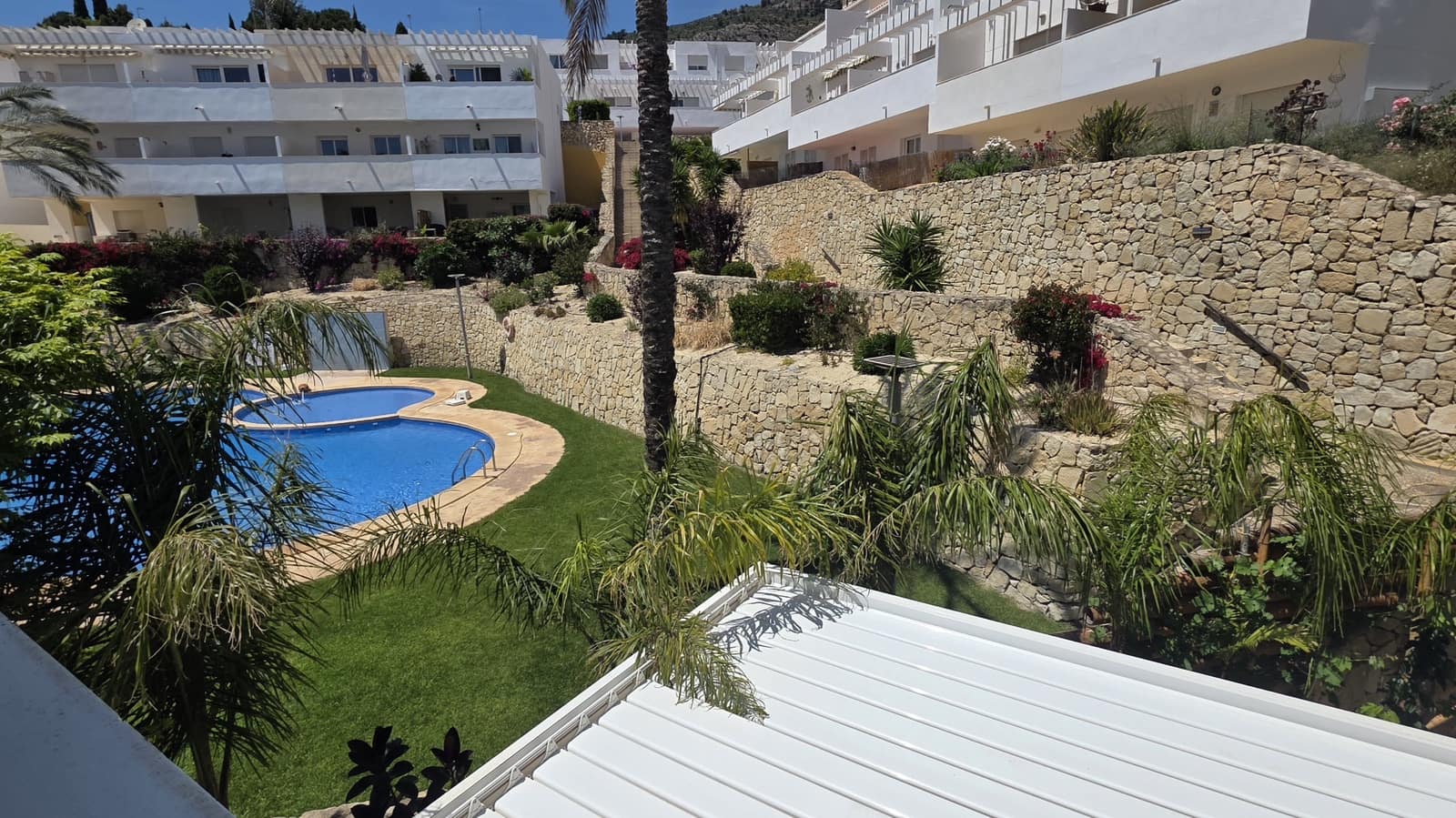 3 bedroom Townhouse for sale in Relleu with pool garage - € 264,000 (Ref: 9866332)