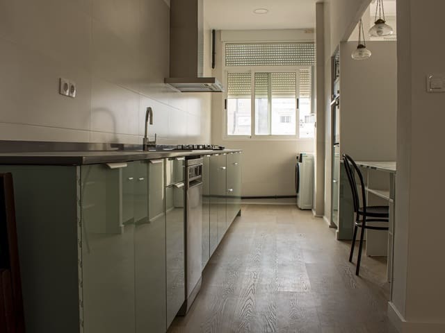 2 sovrum Lägenhet att hyra i La Gran Via, Valencia stad med garage - 2 450 € (Ref: 9866014)