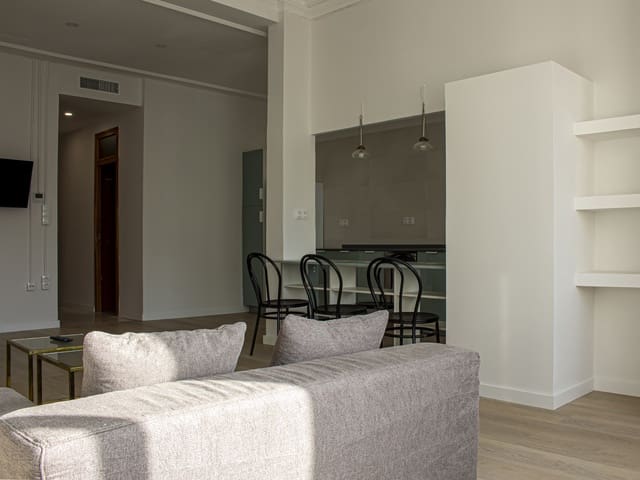 2 sovrum Lägenhet att hyra i La Gran Via, Valencia stad med garage - 2 450 € (Ref: 9866014)