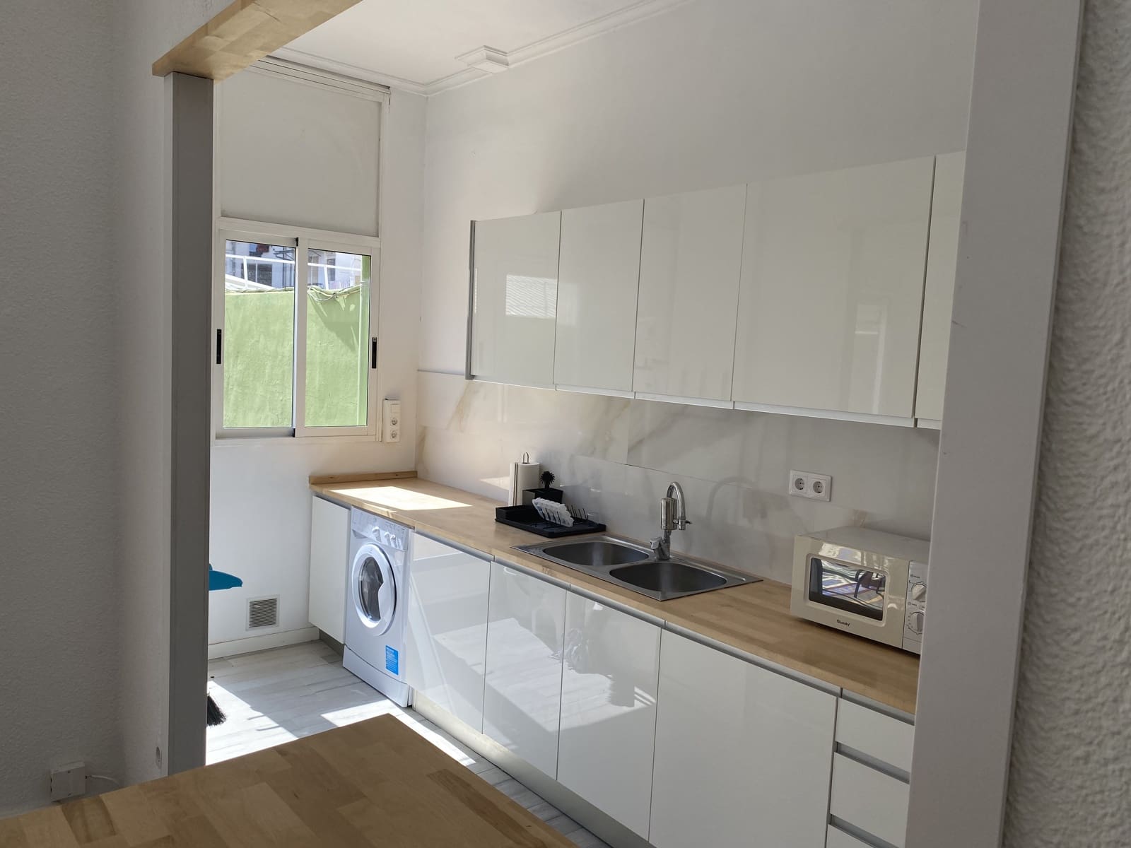 Apartamento de 2 habitaciones en València ciudad en alquiler con garaje - 1.750 € (Ref: 9900839)