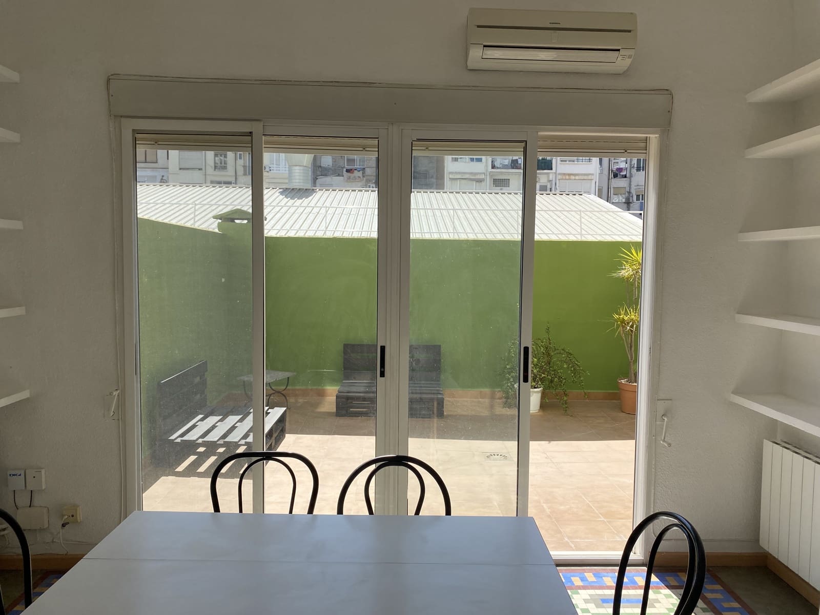 Apartamento de 2 habitaciones en València ciudad en alquiler con garaje - 1.750 € (Ref: 9900839)