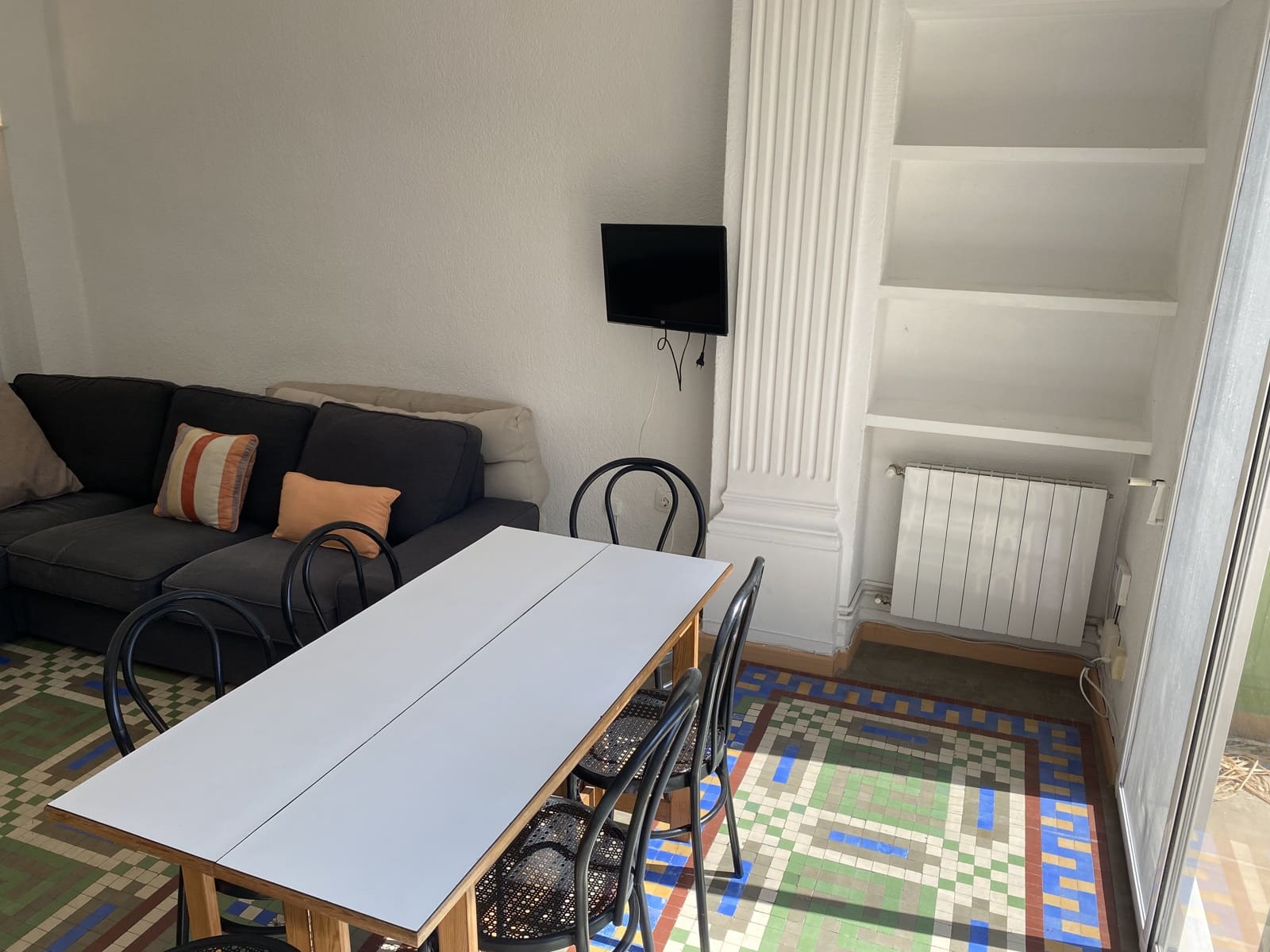 Apartamento de 2 habitaciones en València ciudad en alquiler con garaje - 1.750 € (Ref: 9900839)