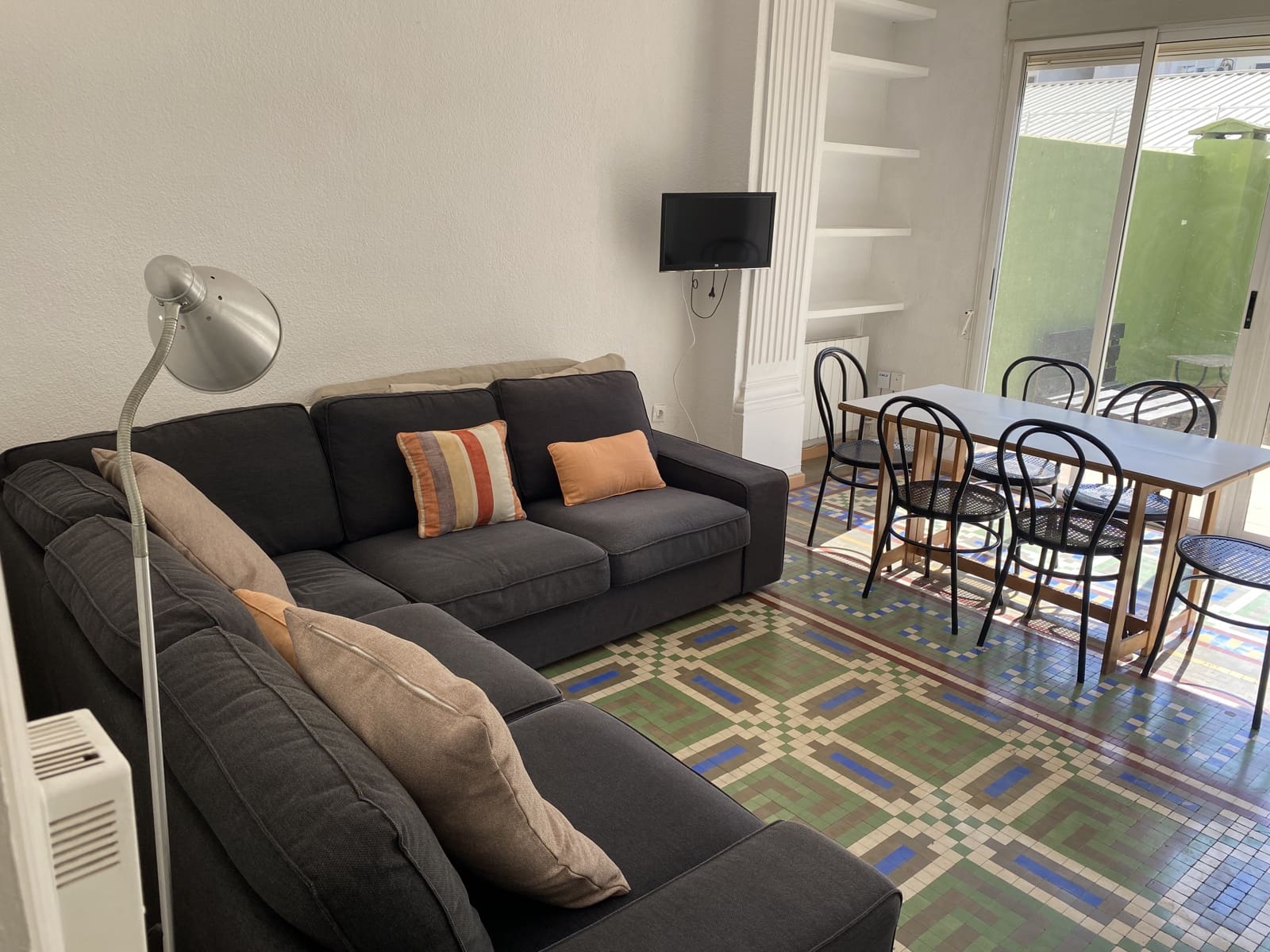 Apartamento de 2 habitaciones en València ciudad en alquiler con garaje - 1.750 € (Ref: 9900839)