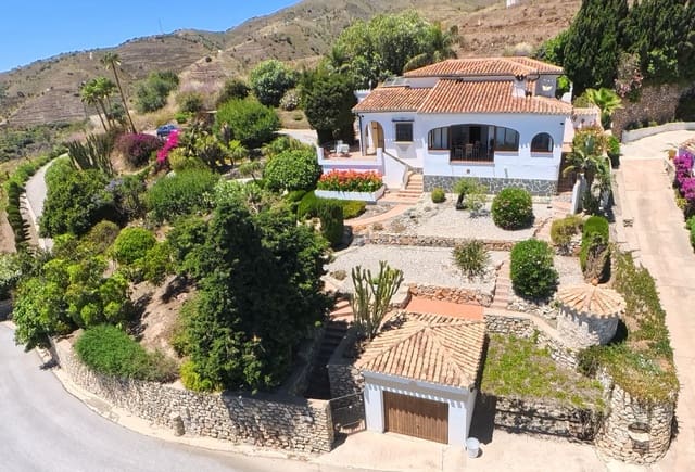 3 sypialnia Willa na sprzedaż w Salobreña z basenem garażem - 974 000 € (Ref: 9865529)