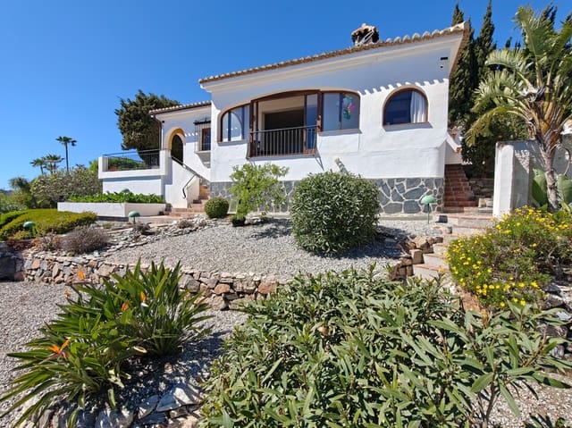 3 sypialnia Willa na sprzedaż w Salobreña z basenem garażem - 974 000 € (Ref: 9865529)