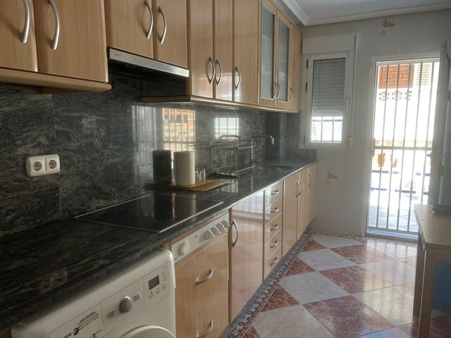 3 bedroom Terraced Villa for holiday rental in La Mata, Torrevieja with pool - € 800 (Ref: 9867745)