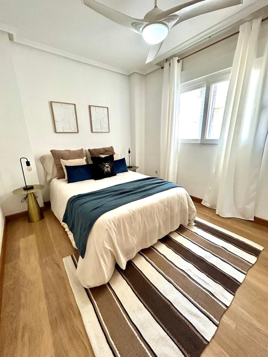 3 sypialnia Mieszkanie na sprzedaż w Torrevieja - 169 900 € (Ref: 10011559)