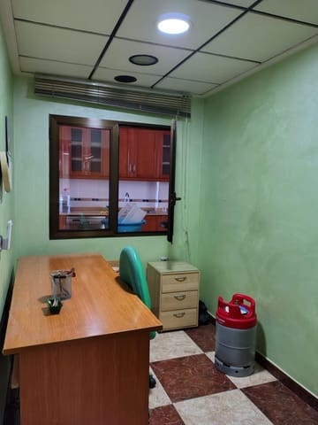 3 sovrum Lägenhet att hyra i Orihuela ciudad, Orihuela - 600 € (Ref: 10030679)