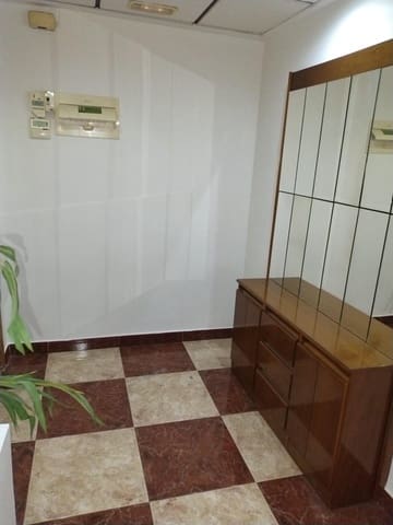 3 sovrum Lägenhet att hyra i Orihuela ciudad, Orihuela - 600 € (Ref: 10030679)