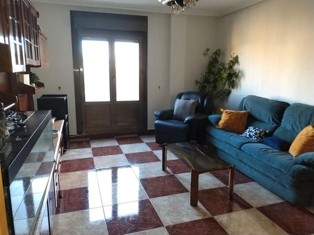 3 sovrum Lägenhet att hyra i Orihuela ciudad, Orihuela - 600 € (Ref: 10030679)
