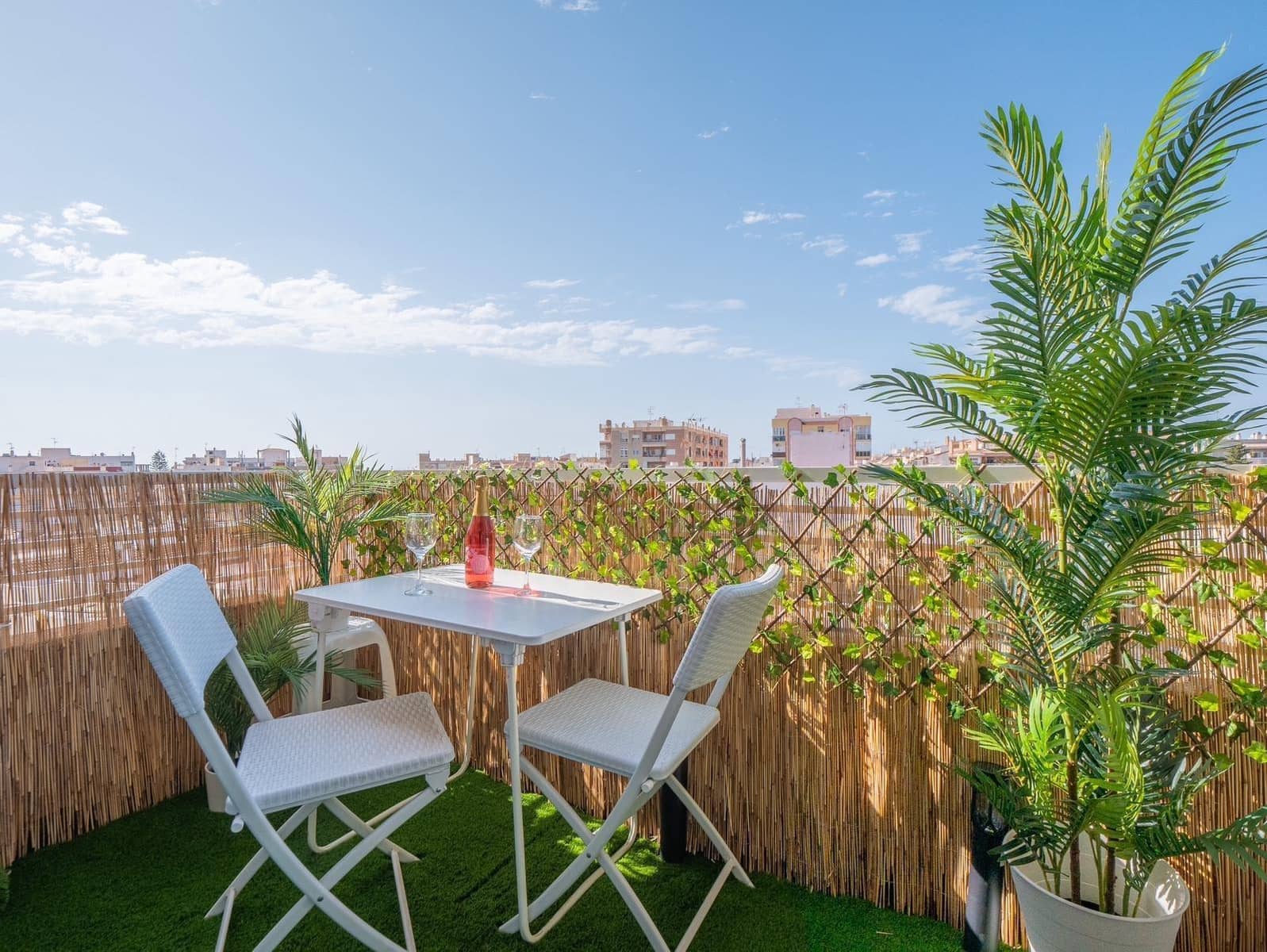 2 quarto Apartamento para venda em Torrevieja com piscina - 175 000 € (Ref: 10050336)