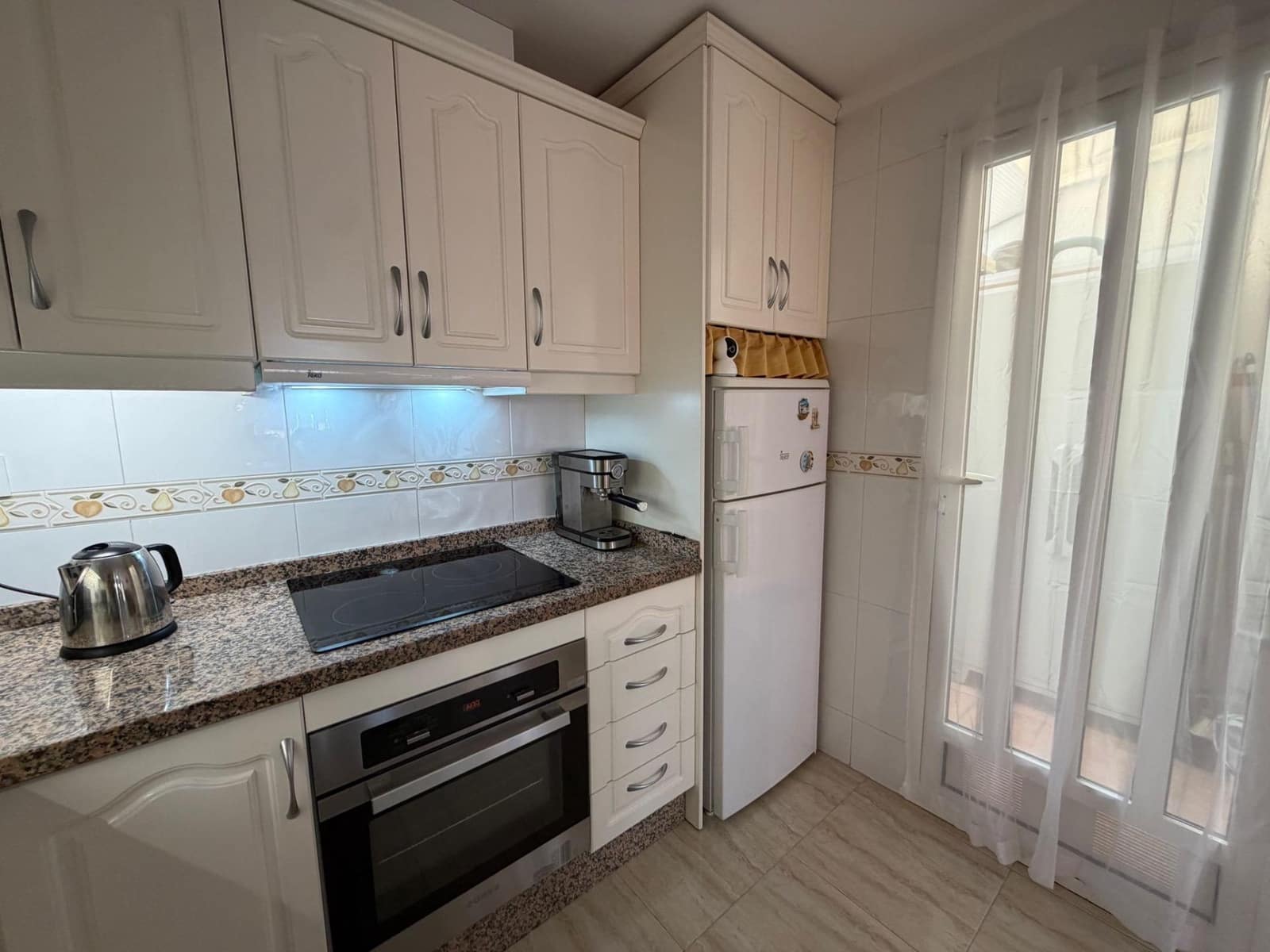 2 slaapkamer Rijtjeshuis te koop in Villamartin met zwembad garage - € 219.000 (Ref: 10051869)