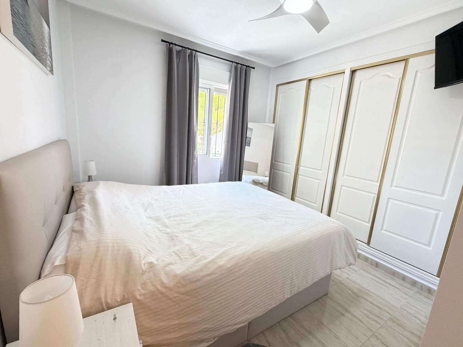 2 slaapkamer Rijtjeshuis te koop in Villamartin met zwembad garage - € 219.000 (Ref: 10051869)