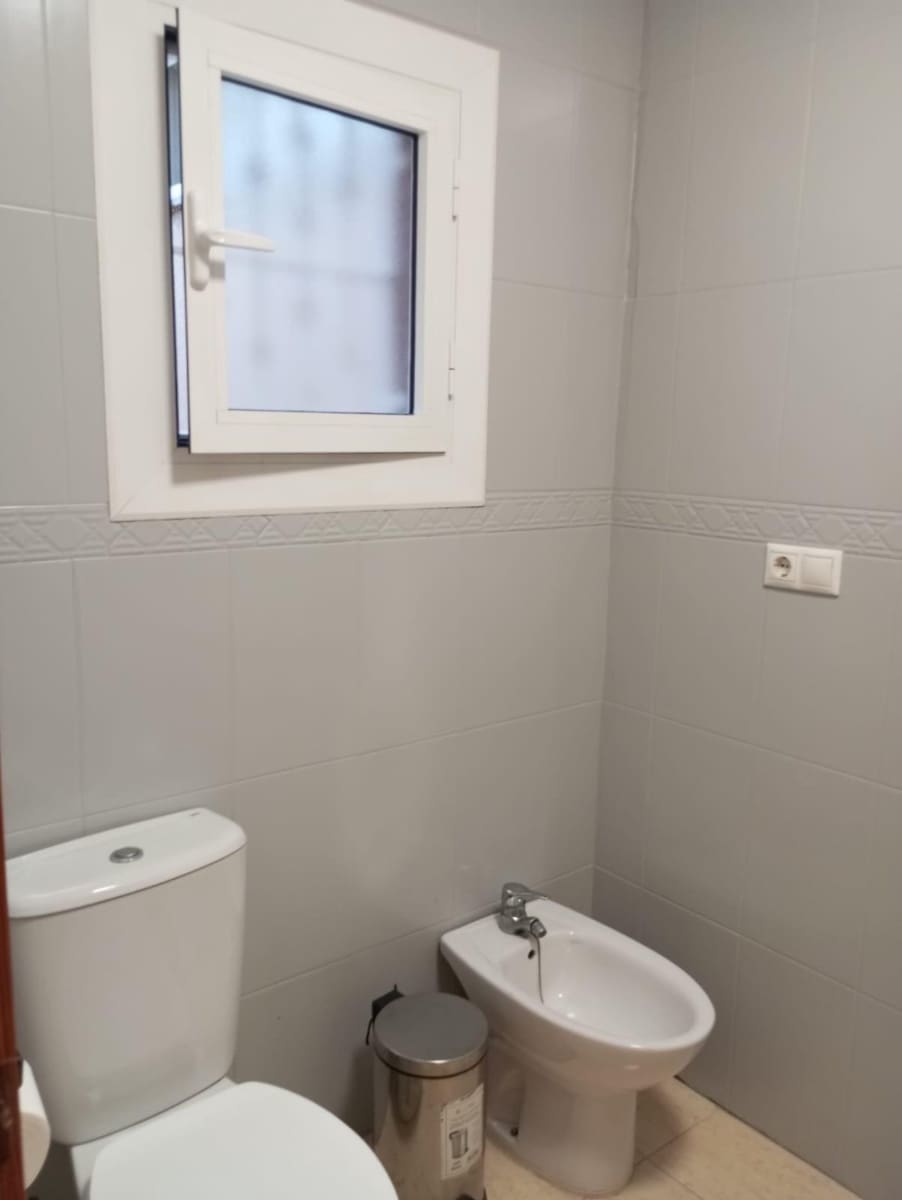 2 slaapkamer Rijtjeshuis te huur in Monforte del Cid - € 900 (Ref: 10051870)