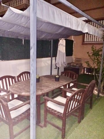 Villa/Maison Mitoyenne de 2 chambres à louer à Monforte del Cid - 900 € (Ref: 10051870)