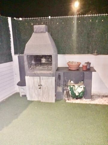 Villa/Maison Mitoyenne de 2 chambres à louer à Monforte del Cid - 900 € (Ref: 10051870)