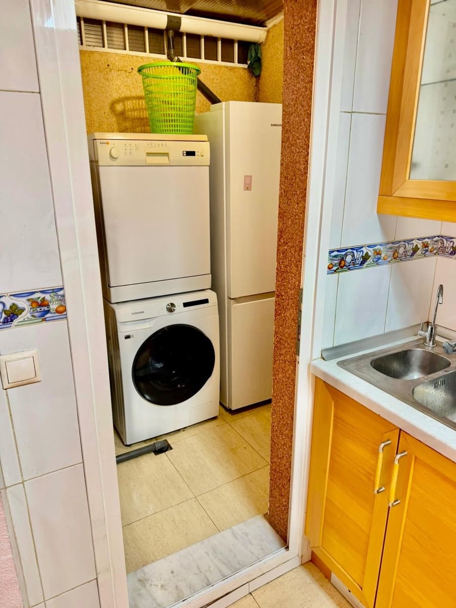 2 slaapkamer Rijtjeshuis te huur in Monforte del Cid - € 900 (Ref: 10051870)