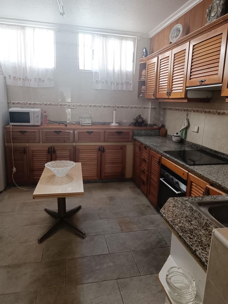 3 sypialnia Apartament na sprzedaż w Torrevieja - 199 000 € (Ref: 9882218)