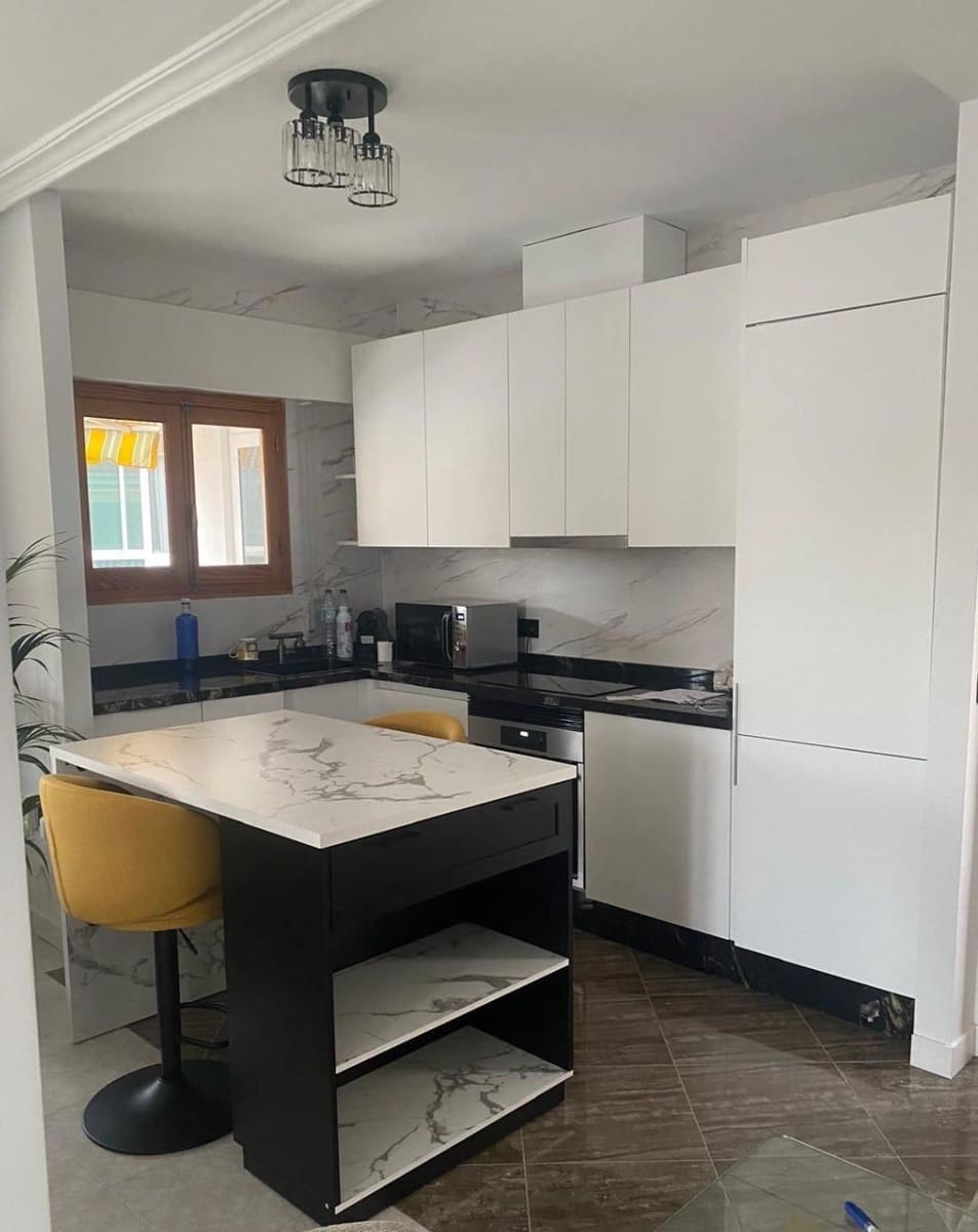 2 makuuhuone Kattohuoneisto myytävänä paikassa Torrevieja - 265 000 € (Ref: 9882225)