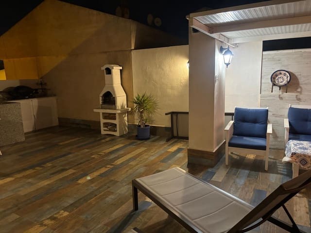 2 makuuhuone Asunto myytävänä paikassa Aguas Nuevas, Torrevieja mukana uima-altaan 
autotalli - 195 000 € (Ref: 9882230)