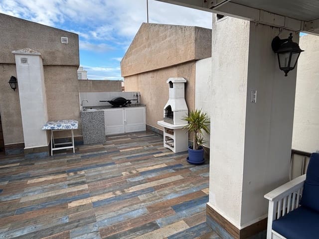 2 makuuhuone Asunto myytävänä paikassa Aguas Nuevas, Torrevieja mukana uima-altaan 
autotalli - 195 000 € (Ref: 9882230)