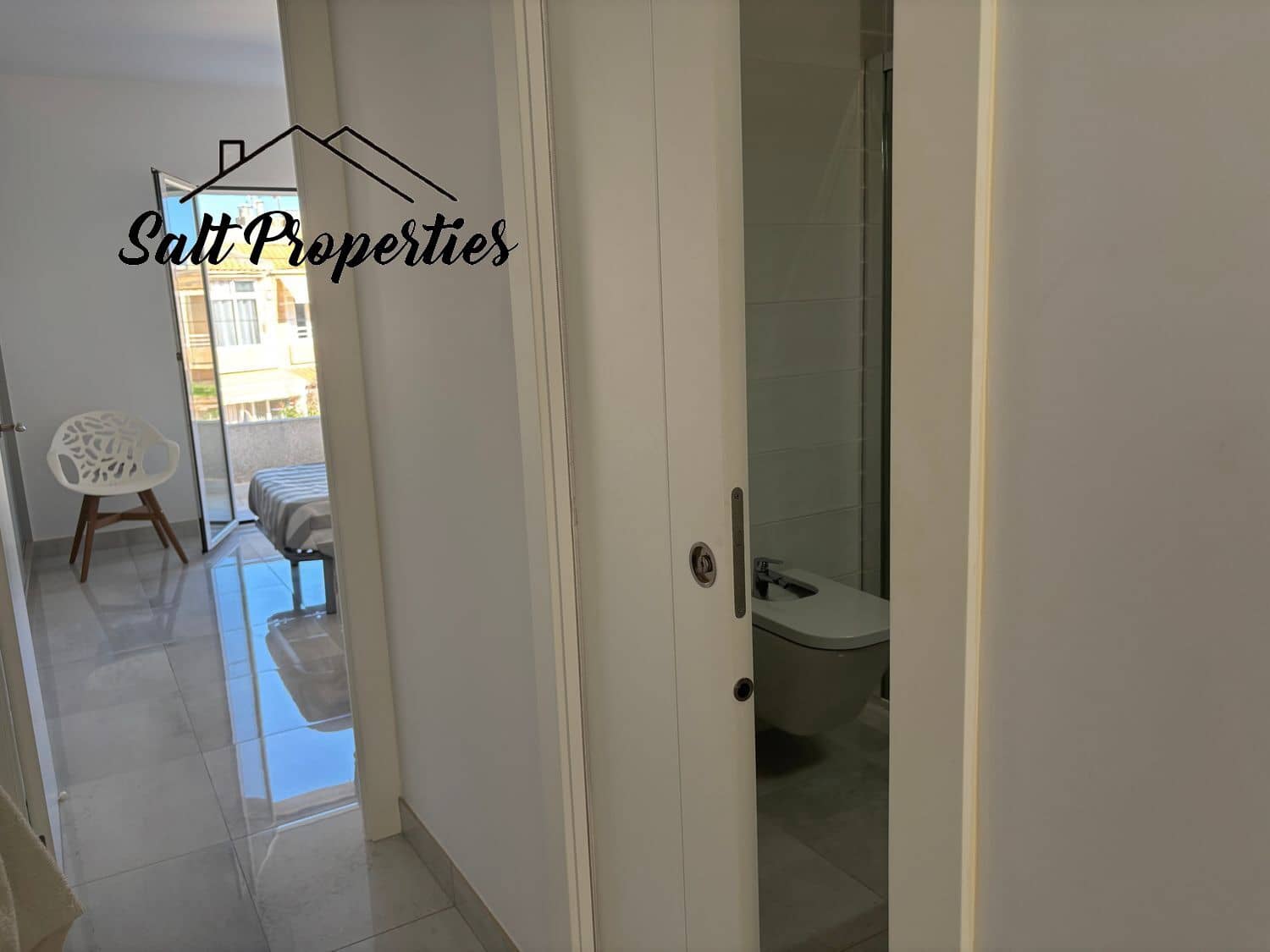 Adosado de 3 habitaciones en Torrevieja en venta con piscina - 307.000 € (Ref: 9882233)