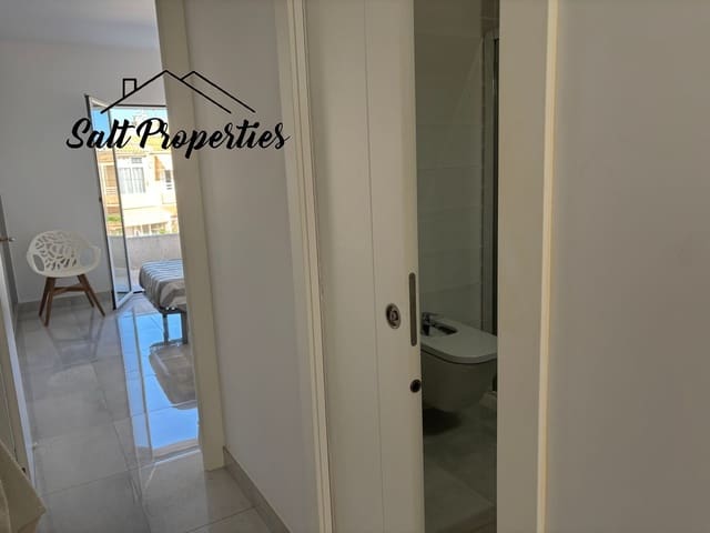 Adosado de 3 habitaciones en Los Frutales, Torrevieja en venta con piscina - 307.000 € (Ref: 9882233)