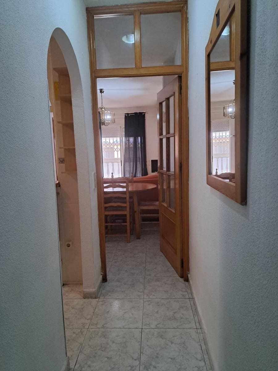 2 Zimmer Apartment zu verkaufen in Torrevieja - 137.000 € (Ref: 9882239)