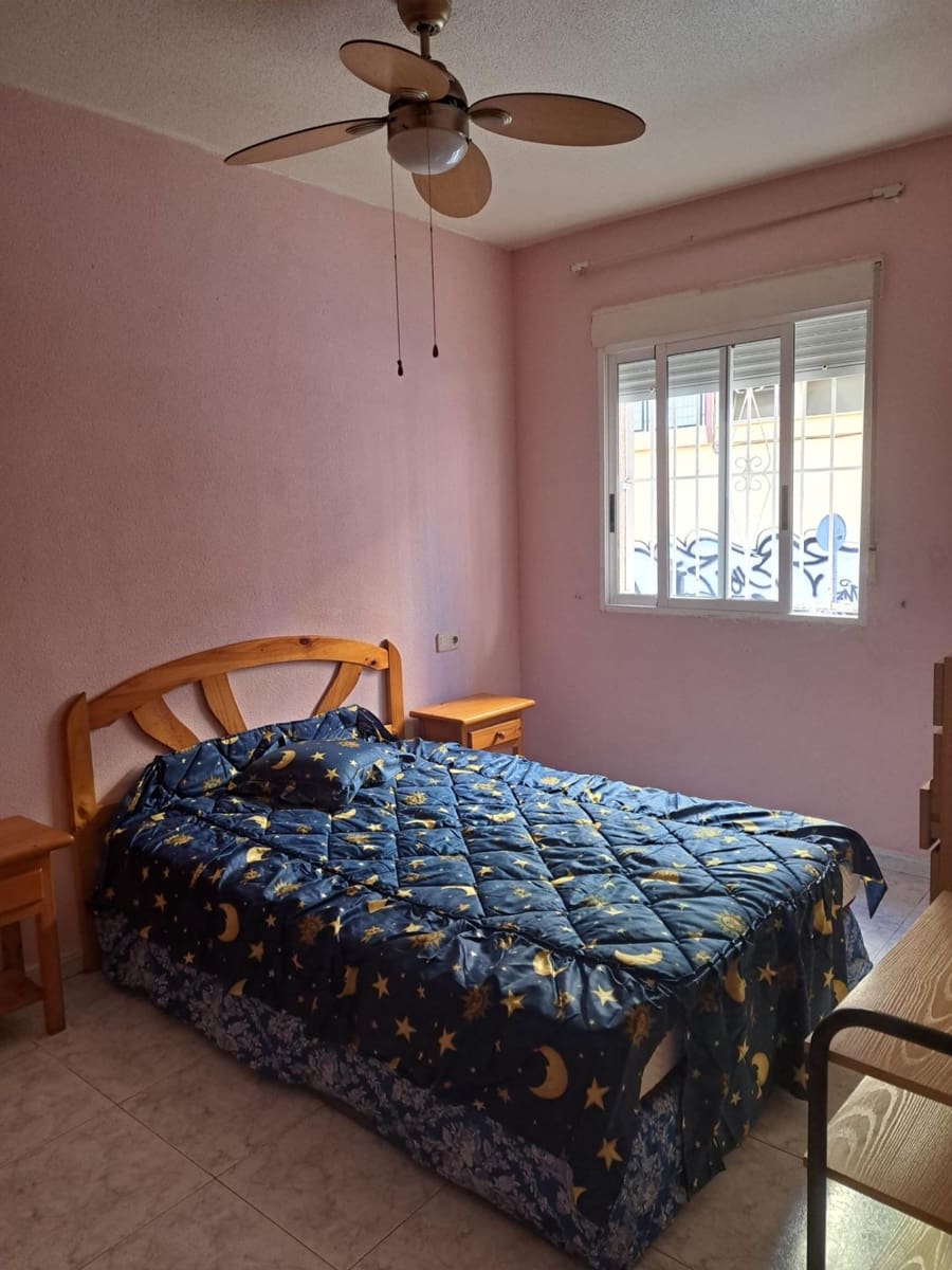 2 Zimmer Apartment zu verkaufen in Torrevieja - 137.000 € (Ref: 9882239)